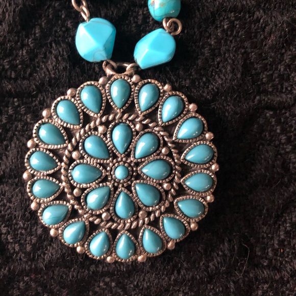 Robert Rose Faux Turquoise Pendant Necklace - Picture 3 of 5